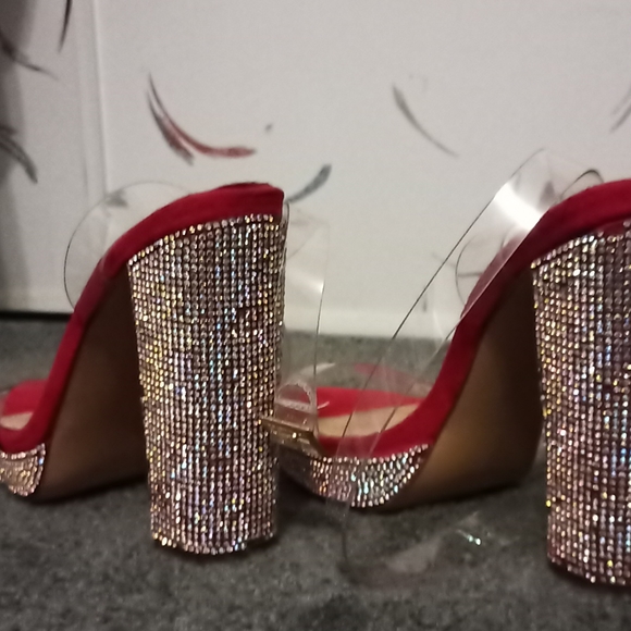 PRICE DROP!!!Vigo Fiore Dress Pumps s.7 - Picture 3 of 3